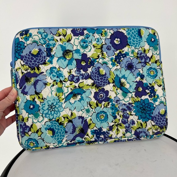 VERA BRADLEY RETIRED‎ BLUEBERRY BLOOMS LAPTOP PADDED BAG - Picture 1 of 6